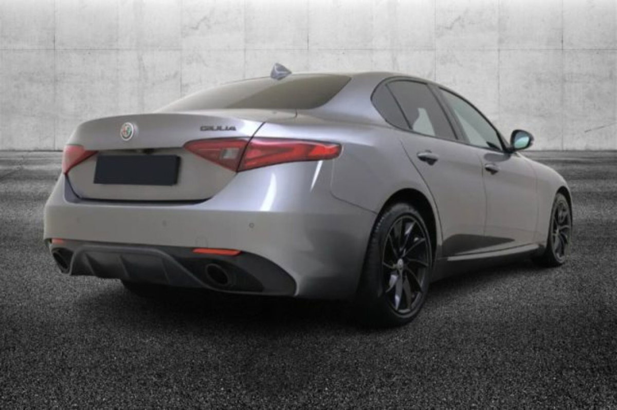 Alfa Romeo Giulia 2.0 Turbo 200 CV AT8 Super (3)