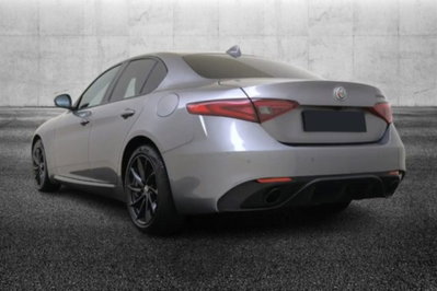 Alfa Romeo Giulia 2.0 Turbo 200 CV AT8 Super (4)