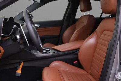 Alfa Romeo Giulia 2.0 Turbo 200 CV AT8 Super (6)