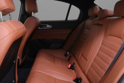 Alfa Romeo Giulia 2.0 Turbo 200 CV AT8 Super (7)