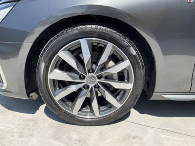 Audi A4 Avant 40 TDI quattro S tronic S line edition (5)