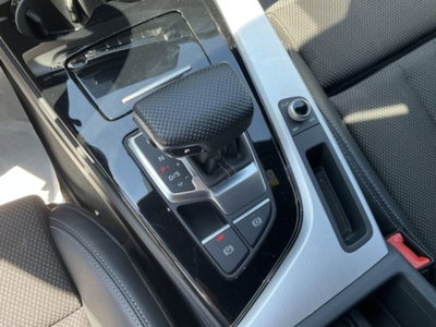 Audi A4 Avant 40 TDI quattro S tronic S line edition (7)