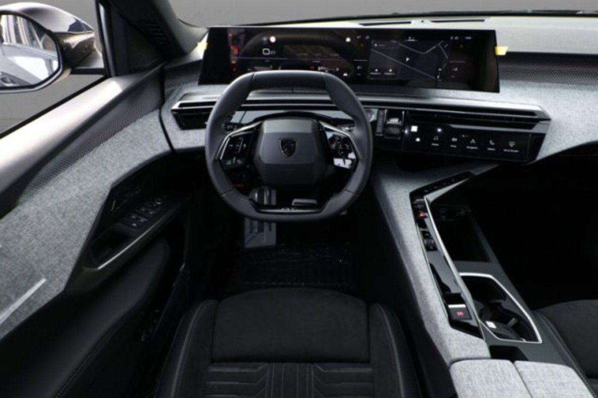 Peugeot 5008 1.2 hybrid GT 145cv 5p.ti e-dcs6 (6)
