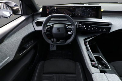 Peugeot 5008 1.2 hybrid GT 145cv 5p.ti e-dcs6 (6)