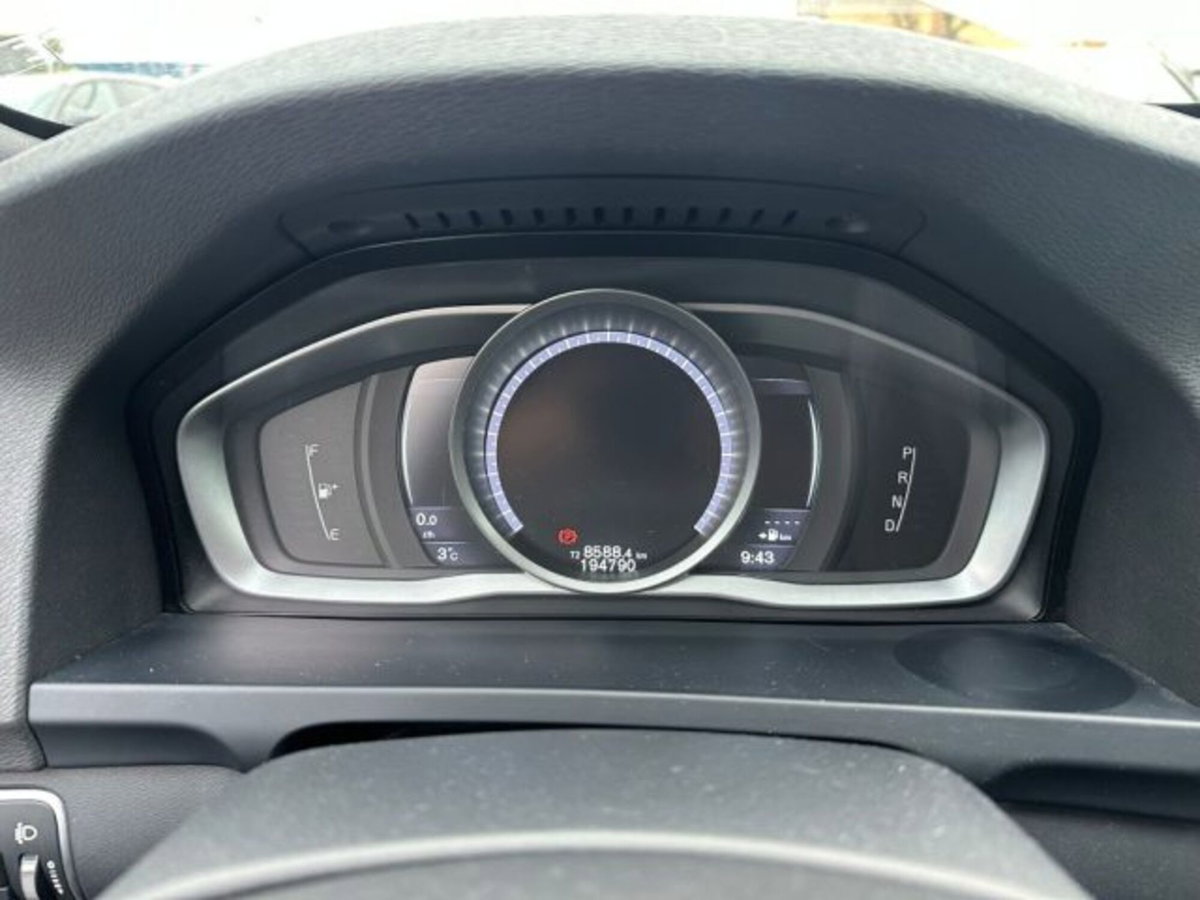 Volvo V60 Cross Country D3 Geartronic Momentum (14)
