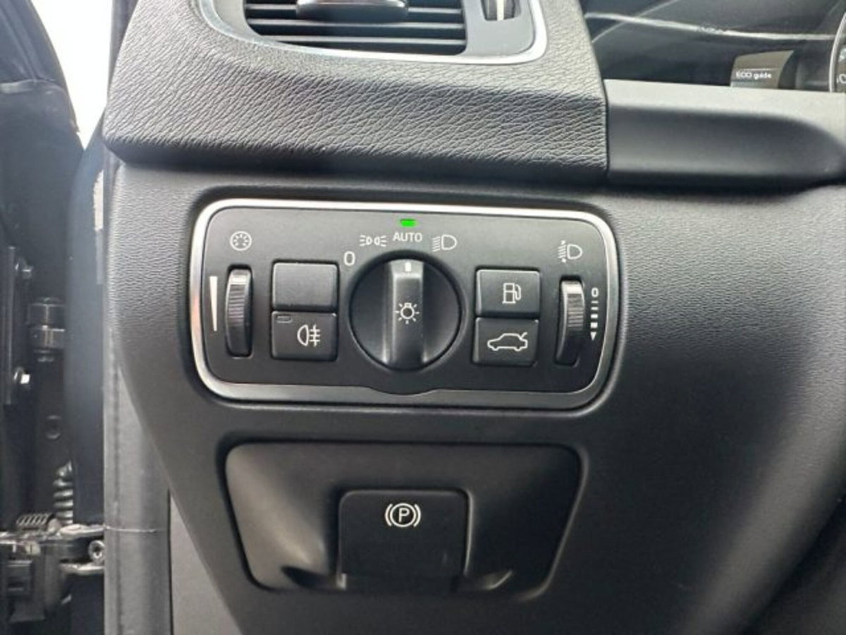 Volvo V60 Cross Country D3 Geartronic Momentum (6)