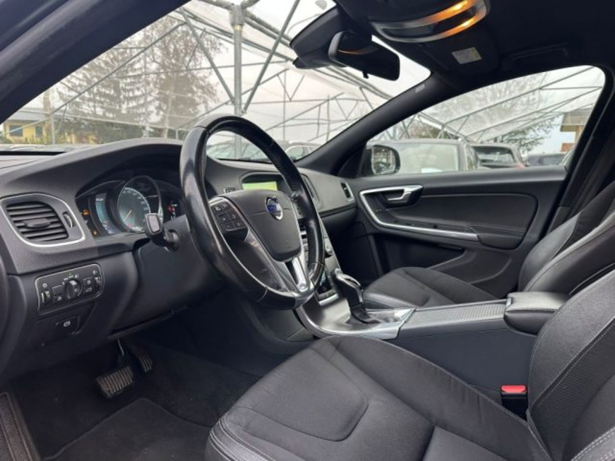 Volvo V60 Cross Country D3 Geartronic Momentum (7)