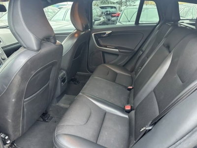 Volvo V60 Cross Country D3 Geartronic Momentum (8)