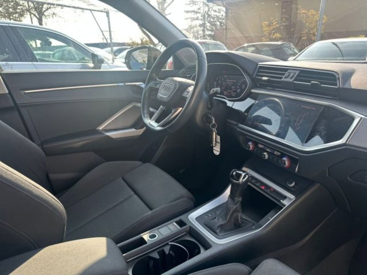 Audi Q3 Sportback 35 TDI quattro S tronic S line edition (12)