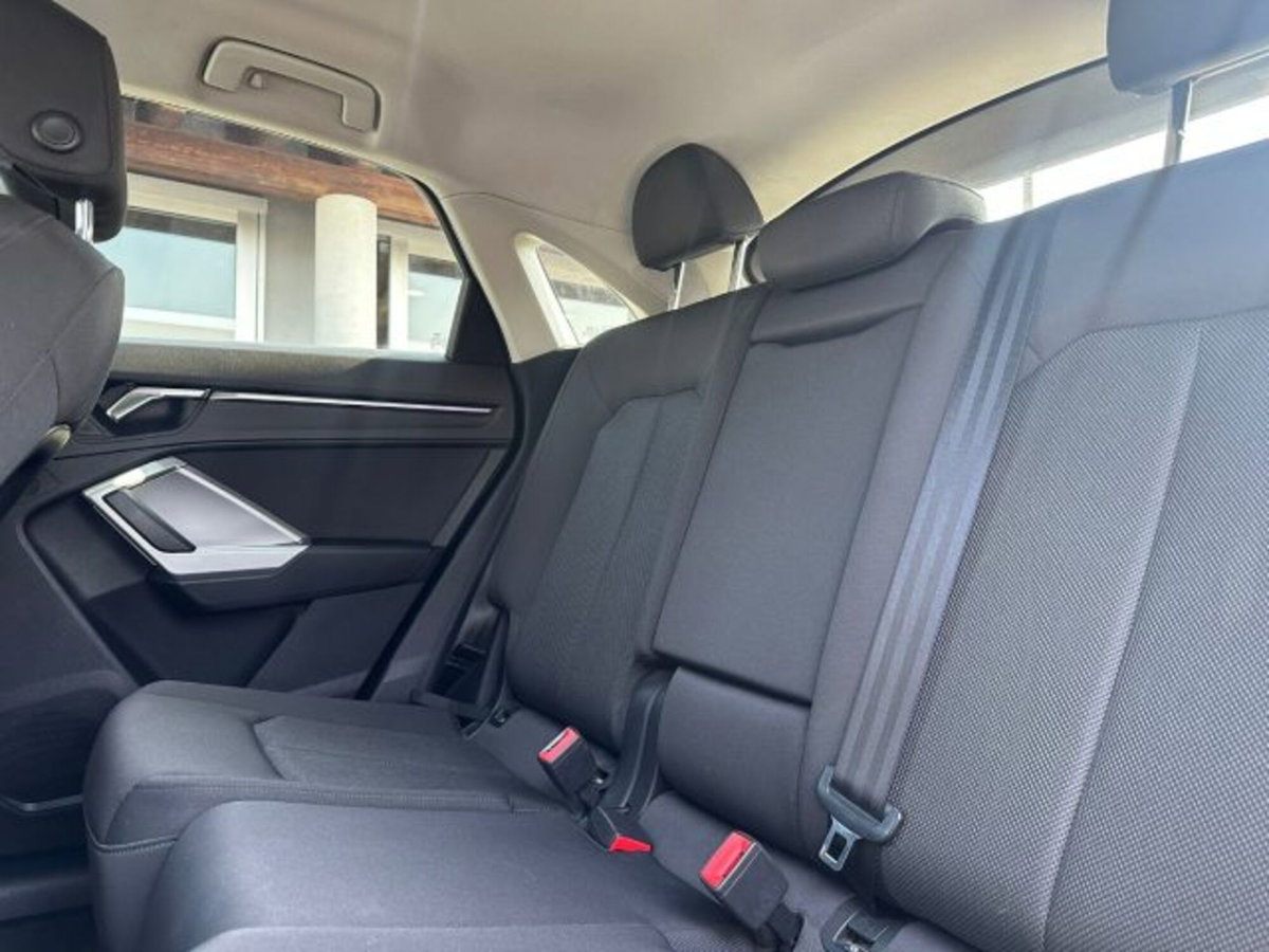 Audi Q3 Sportback 35 TDI quattro S tronic S line edition (12)