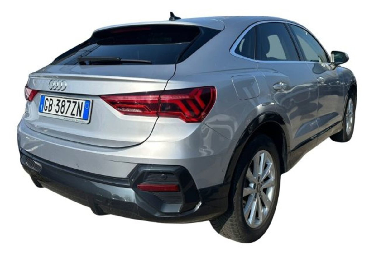 Audi Q3 Sportback 35 TDI quattro S tronic S line edition (2)