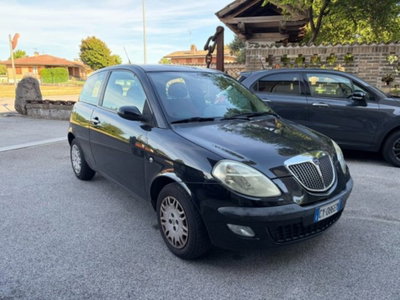 Lancia Ypsilon 1.2 (2)