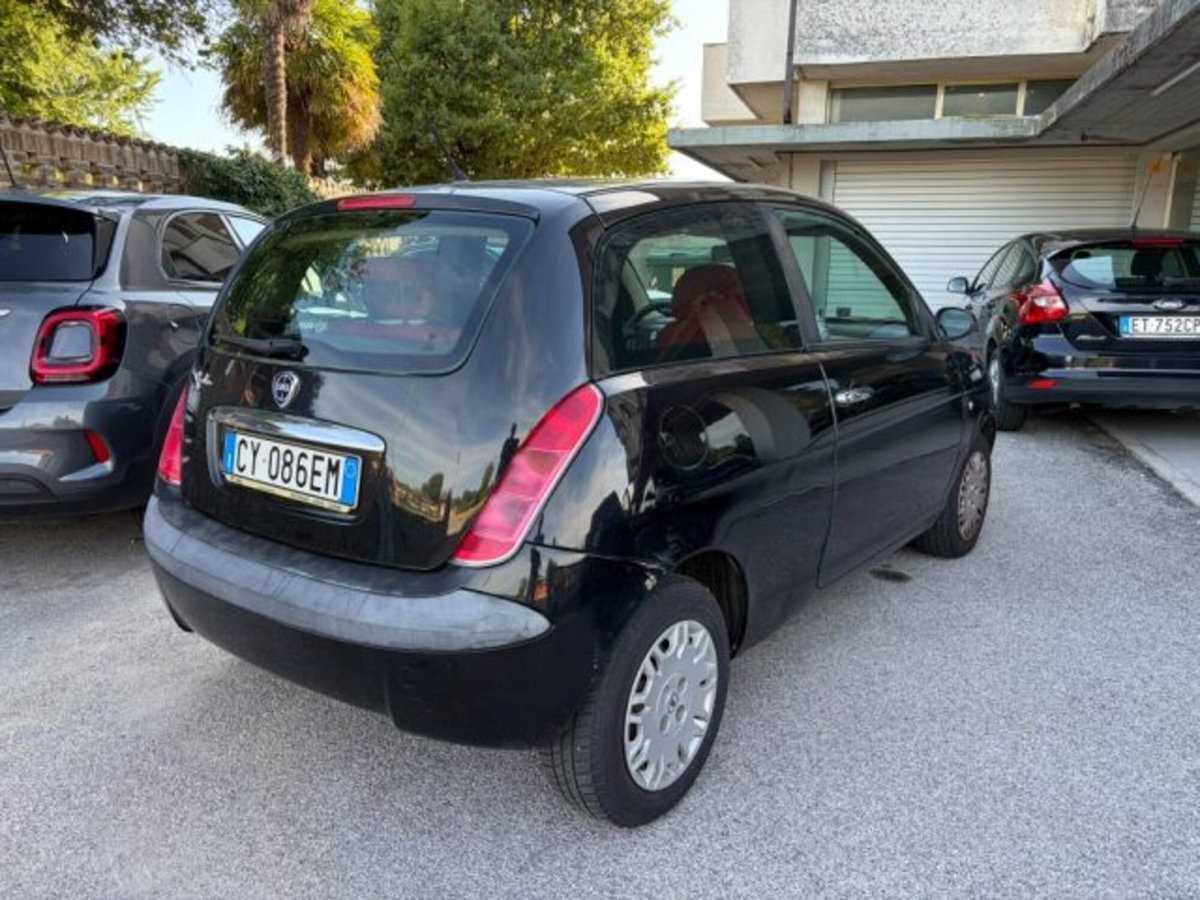 Lancia Ypsilon 1.2 (3)