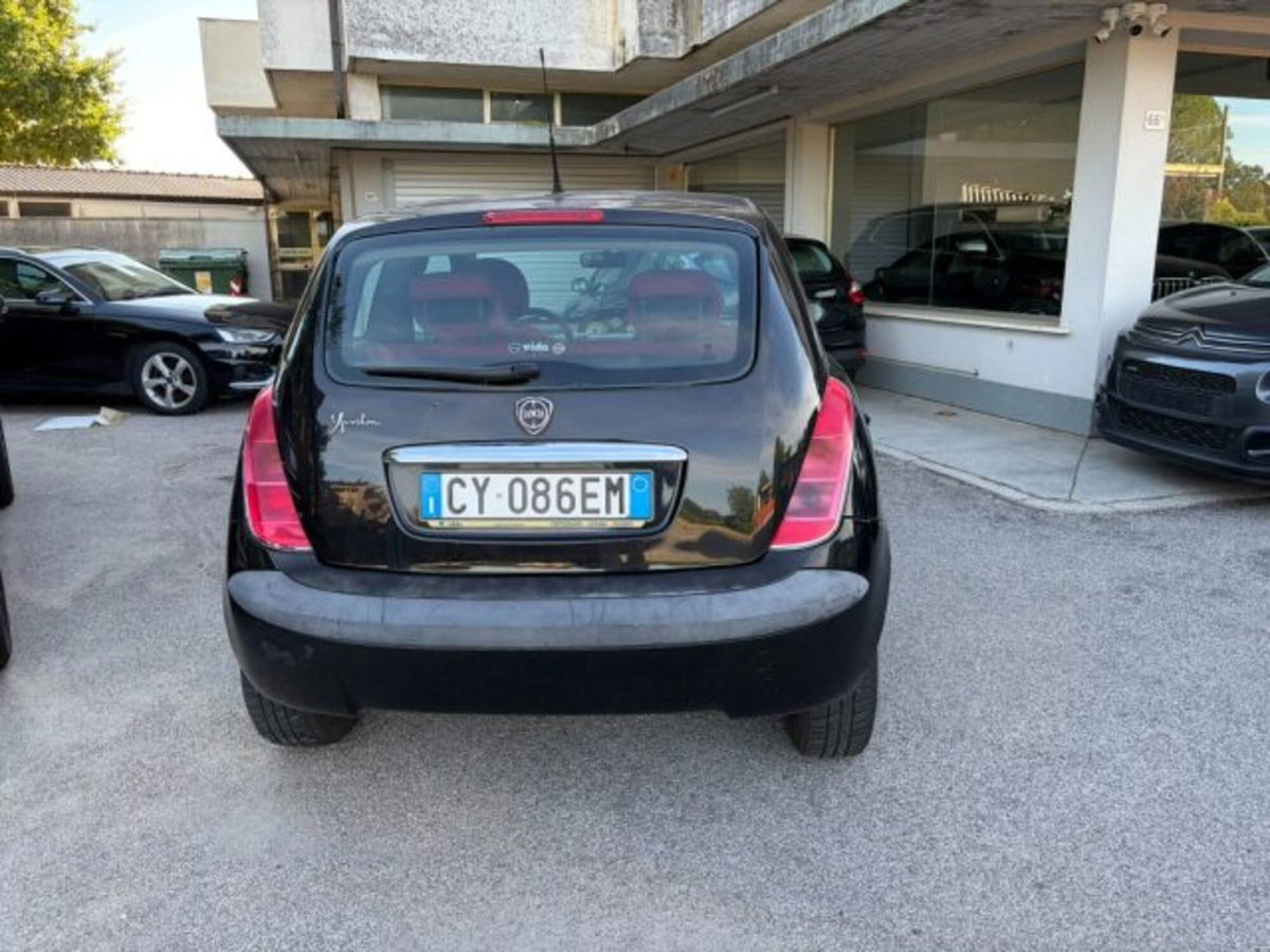 Lancia Ypsilon 1.2 (4)