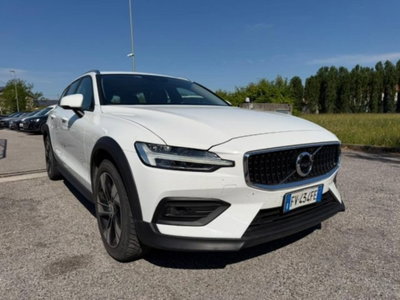Volvo V60 Cross Country D4 Geartronic Business Plus usata
