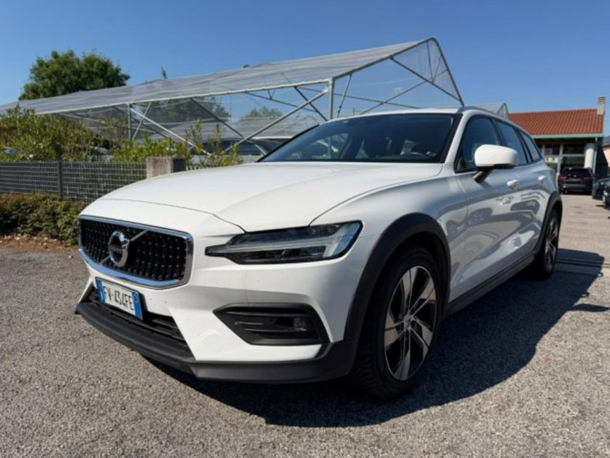 Volvo V60 Cross Country D4 Geartronic Business Plus (3)