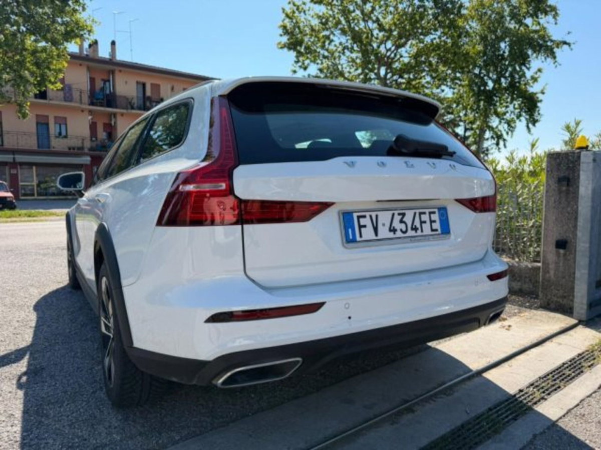 Volvo V60 Cross Country D4 Geartronic Business Plus (8)