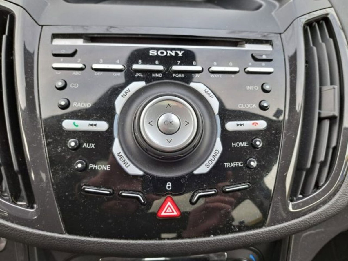 Ford Kuga 2.0 TDCI 150 CV S&S 4WD Powershift Titanium X (14)