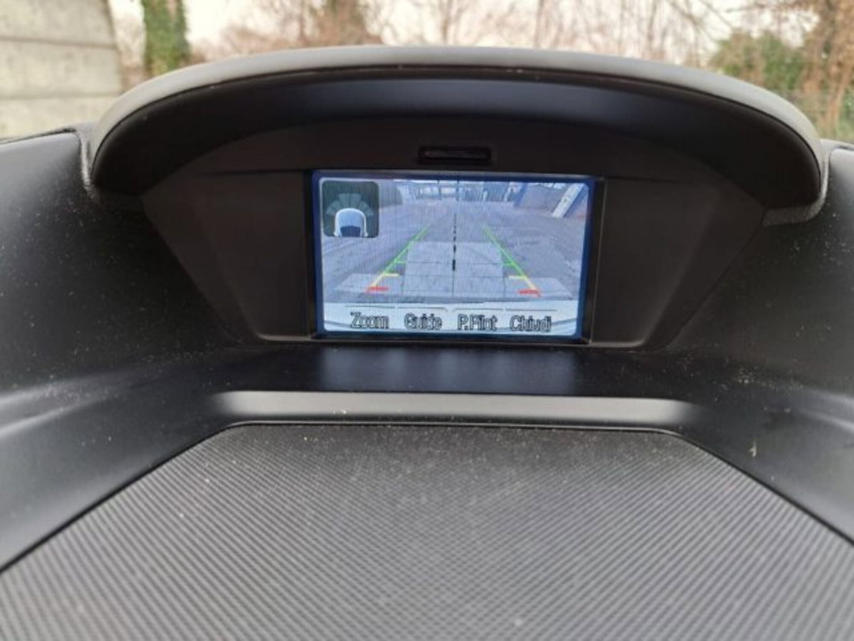 Ford Kuga 2.0 TDCI 150 CV S&S 4WD Powershift Titanium X (18)