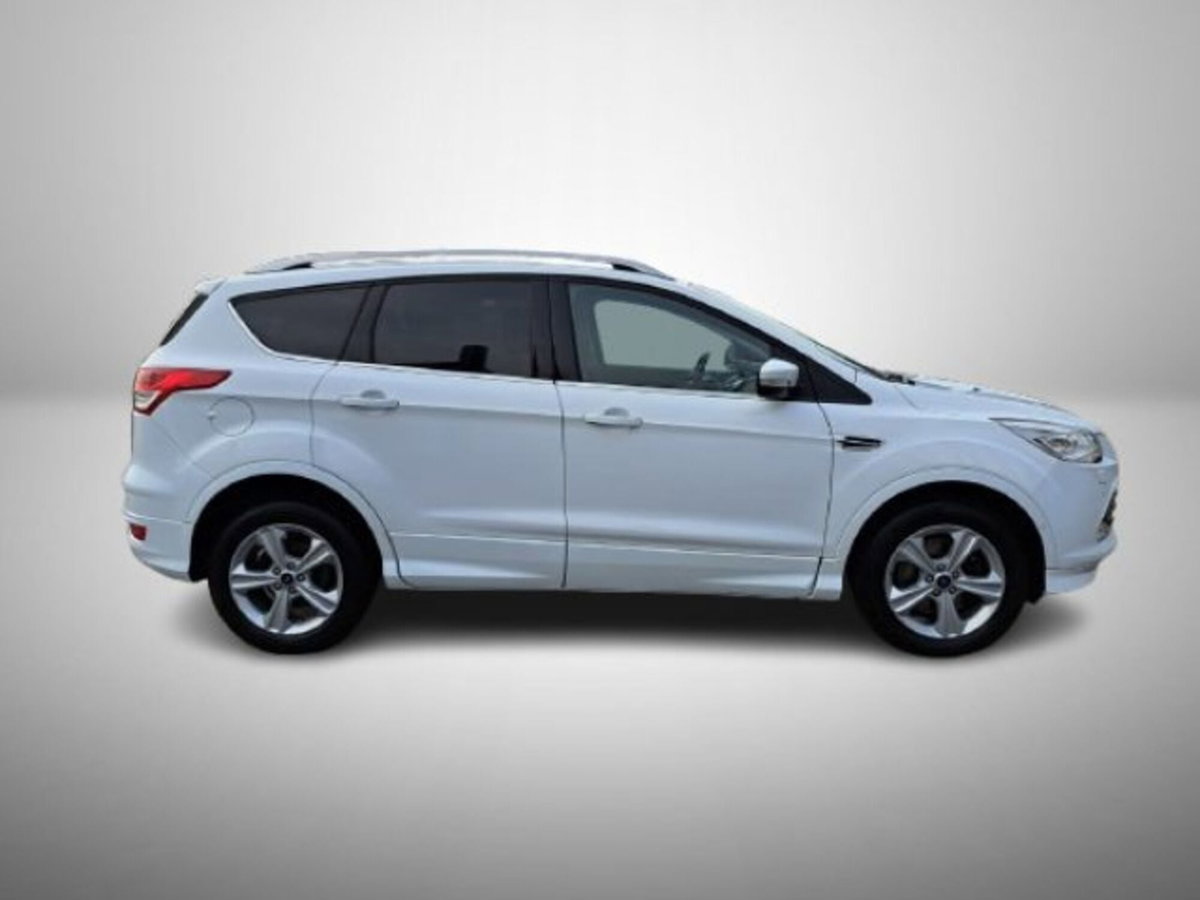 Ford Kuga 2.0 TDCI 150 CV S&S 4WD Powershift Titanium X (3)