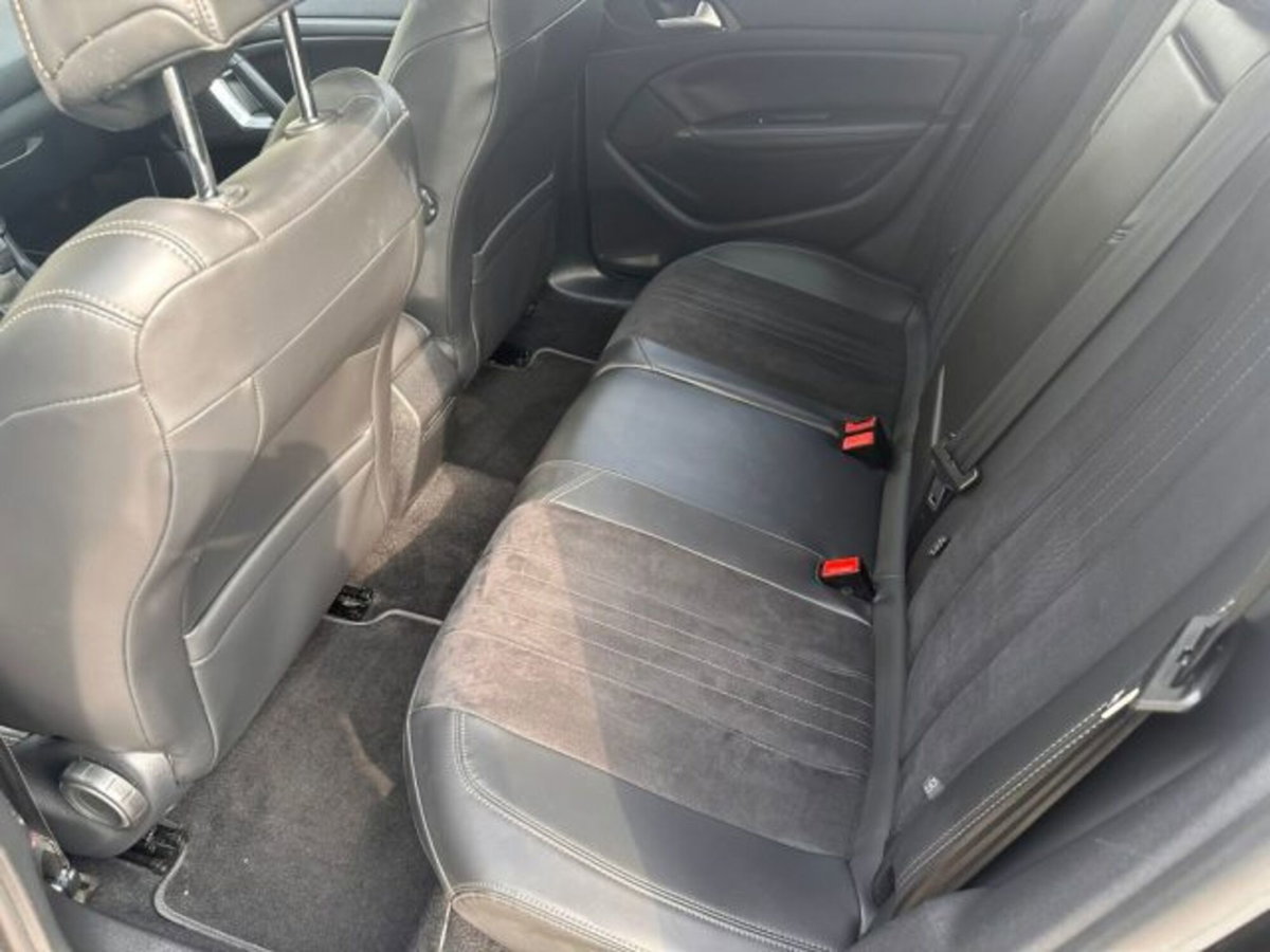 Peugeot 308 SW BlueHDi 150 S&S EAT6 GT Line (12)