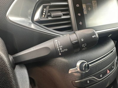 Peugeot 308 SW BlueHDi 150 S&S EAT6 GT Line (14)