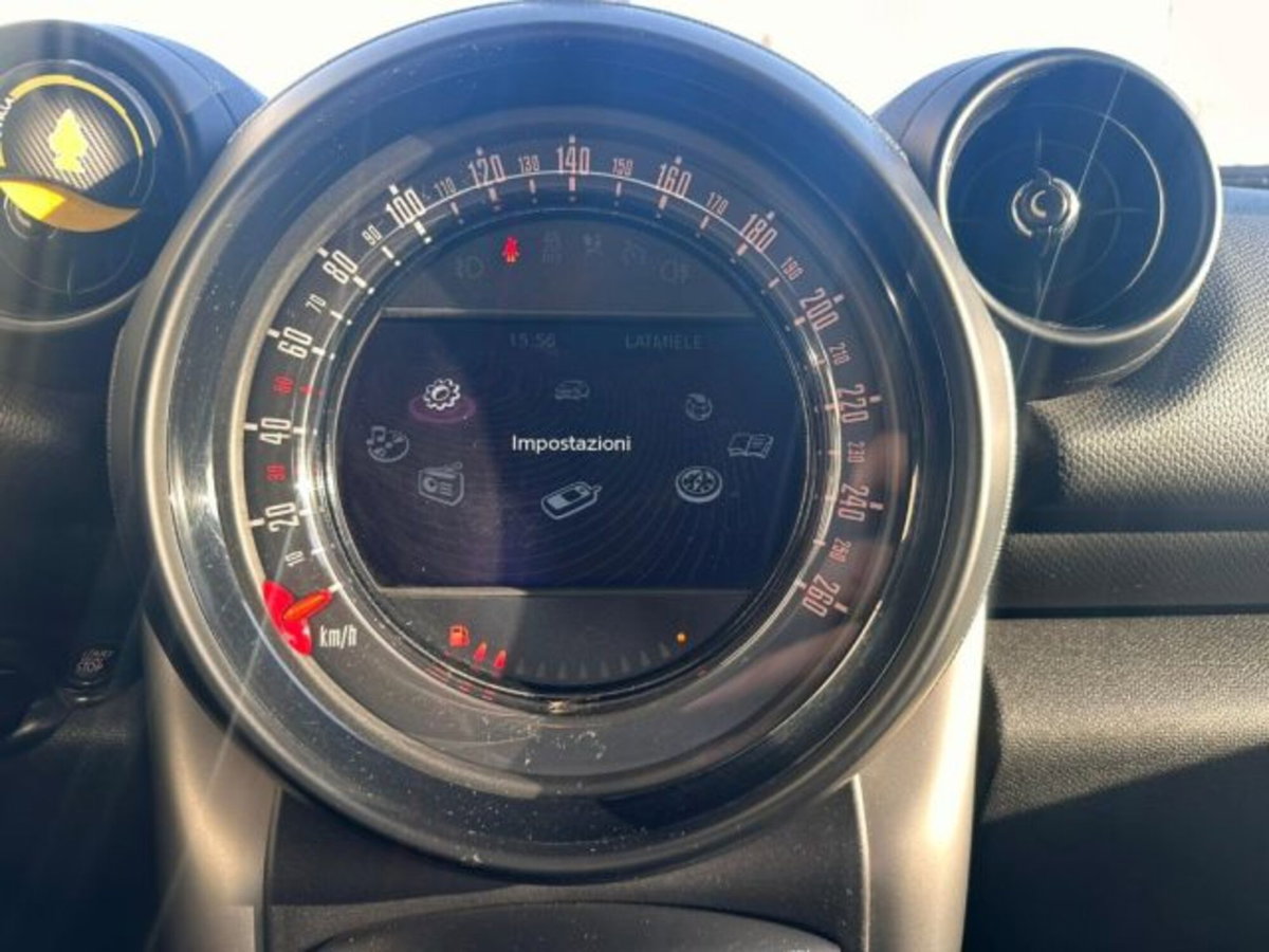 MINI Mini Countryman 1.6 Cooper D Business Countryman (11)