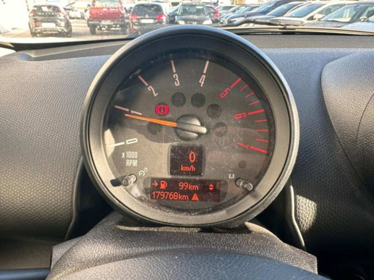 MINI Mini Countryman 1.6 Cooper D Business Countryman (14)