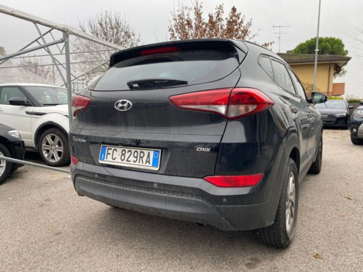 Hyundai Tucson 1.7 CRDi XPossible (5)