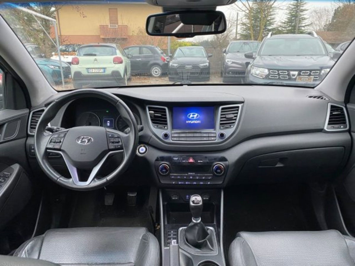 Hyundai Tucson 1.7 CRDi XPossible (8)
