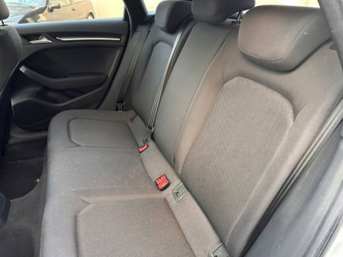 Audi A3 Sportback 35 TDI S tronic Admired (10)