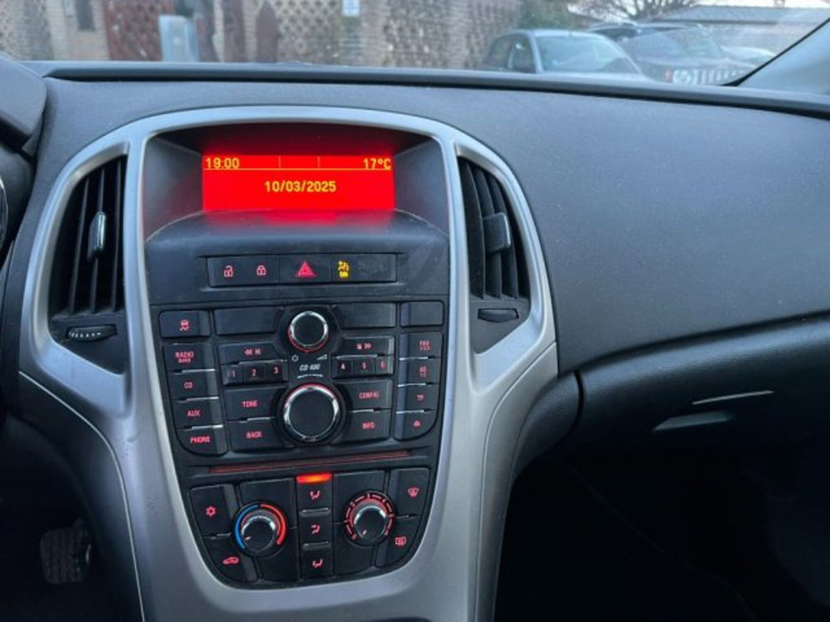 Opel Astra Station Wagon 1.7 CDTI 110CV Sports Elective (13)