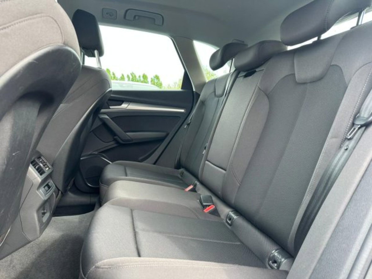 Audi Q5 40 TDI 204 CV quattro S tronic Business Sport (11)