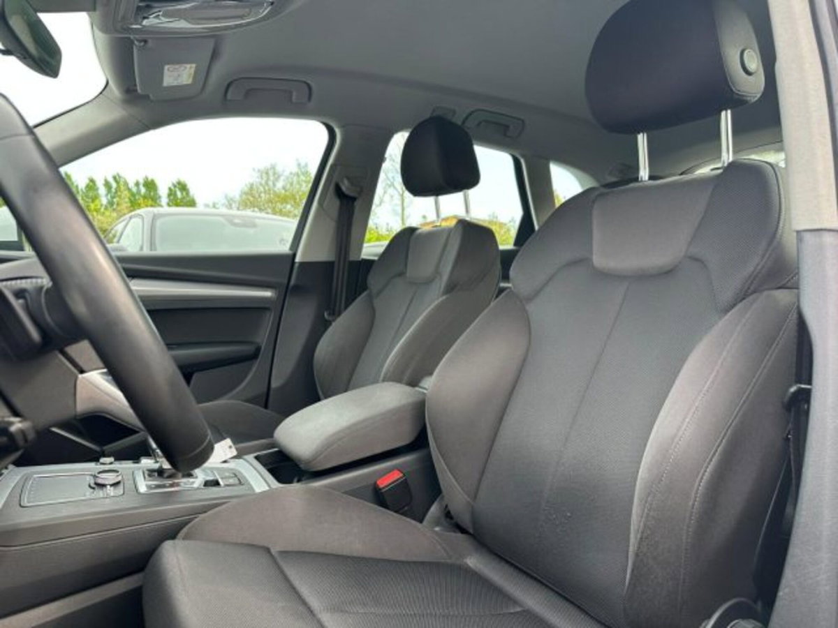 Audi Q5 40 TDI 204 CV quattro S tronic Business Sport (8)