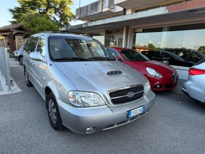 Kia Carnival 2.9 16V CRDi cat Family (13)