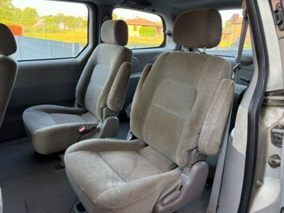 Kia Carnival 2.9 16V CRDi cat Family (8)