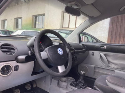 Volkswagen New Beetle TDI 101CV (6)