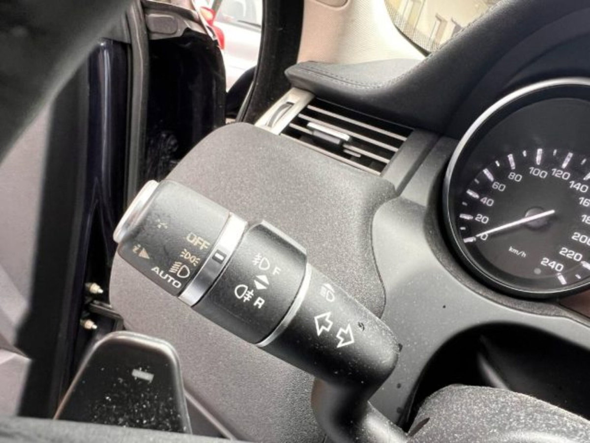 Land Rover Range Rover Evoque 2.2 TD4 5p. Dynamic (8)