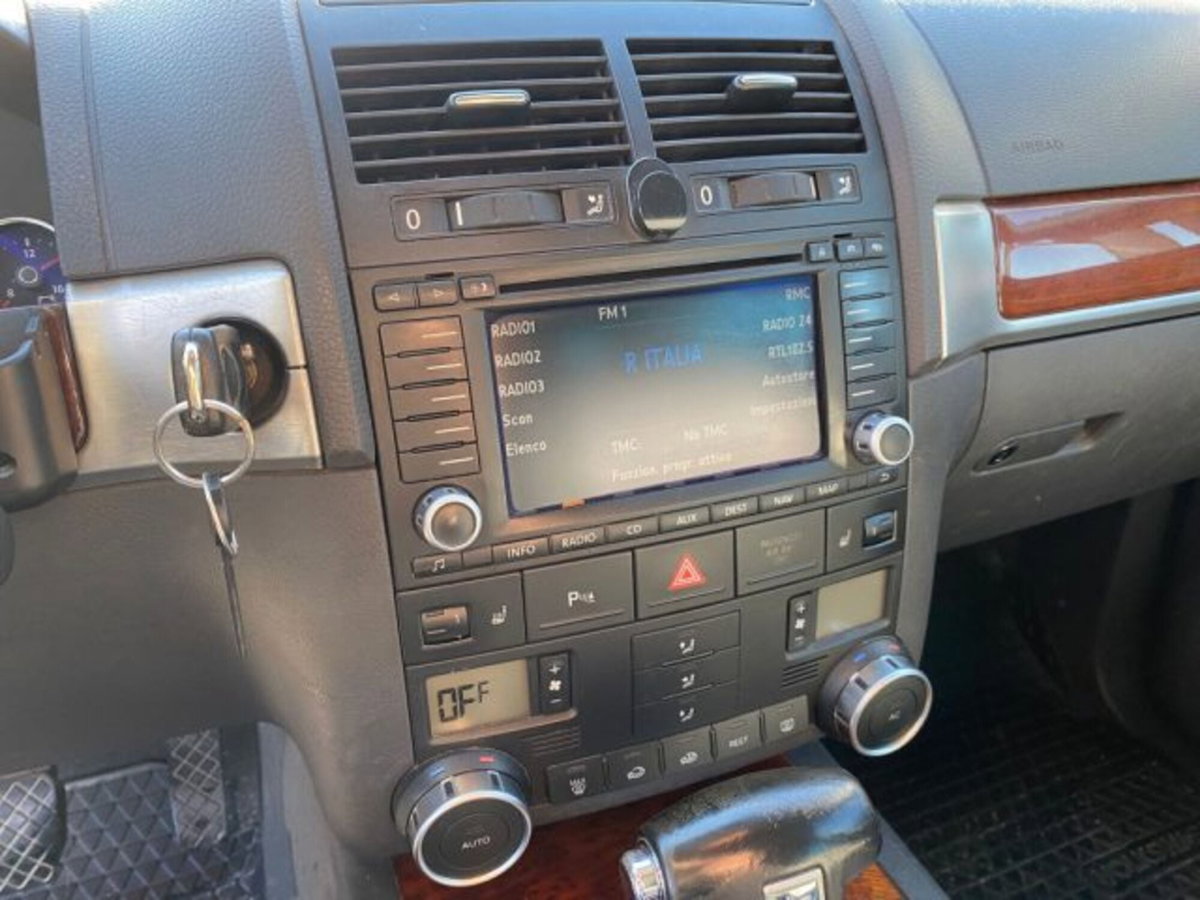 Volkswagen Touareg R5 TDI DPF tiptronic Exclusive (13)