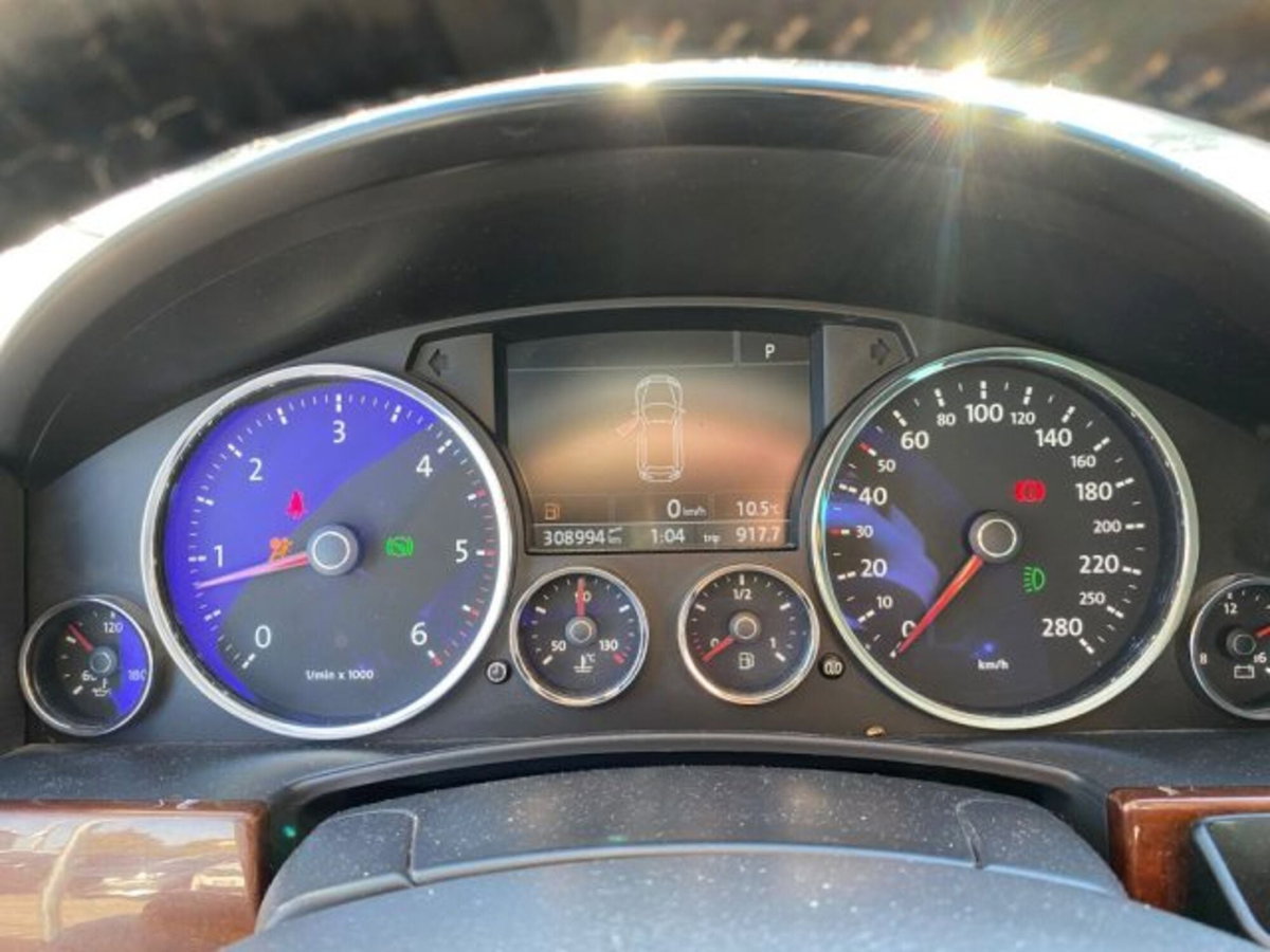 Volkswagen Touareg R5 TDI DPF tiptronic Exclusive (15)
