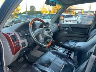 Mitsubishi Pajero 3.2 16V DI-D 5p. GLX (10)