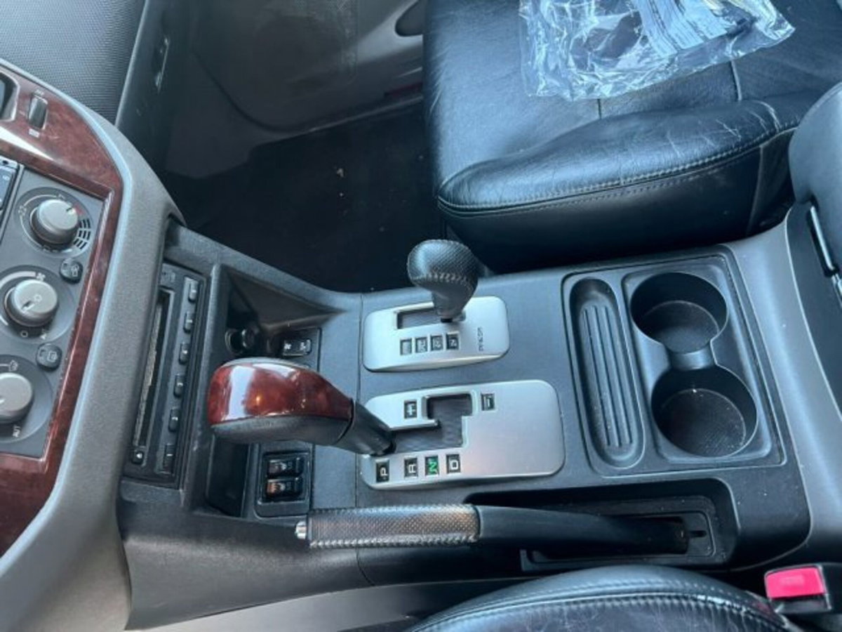 Mitsubishi Pajero 3.2 16V DI-D 5p. GLX (14)