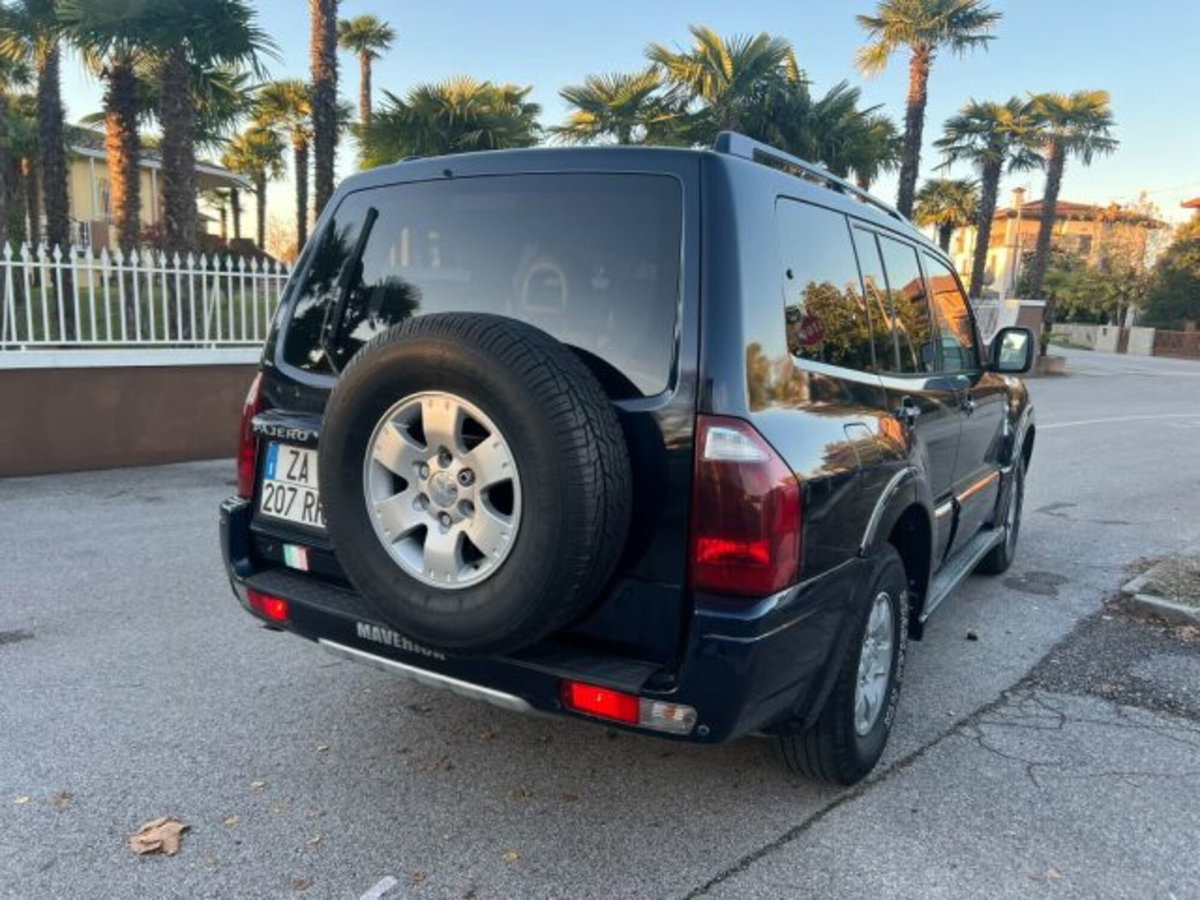Mitsubishi Pajero 3.2 16V DI-D 5p. GLX (5)