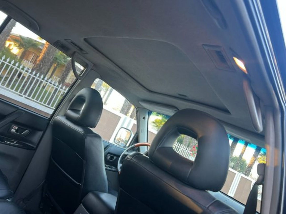 Mitsubishi Pajero 3.2 16V DI-D 5p. GLX (9)
