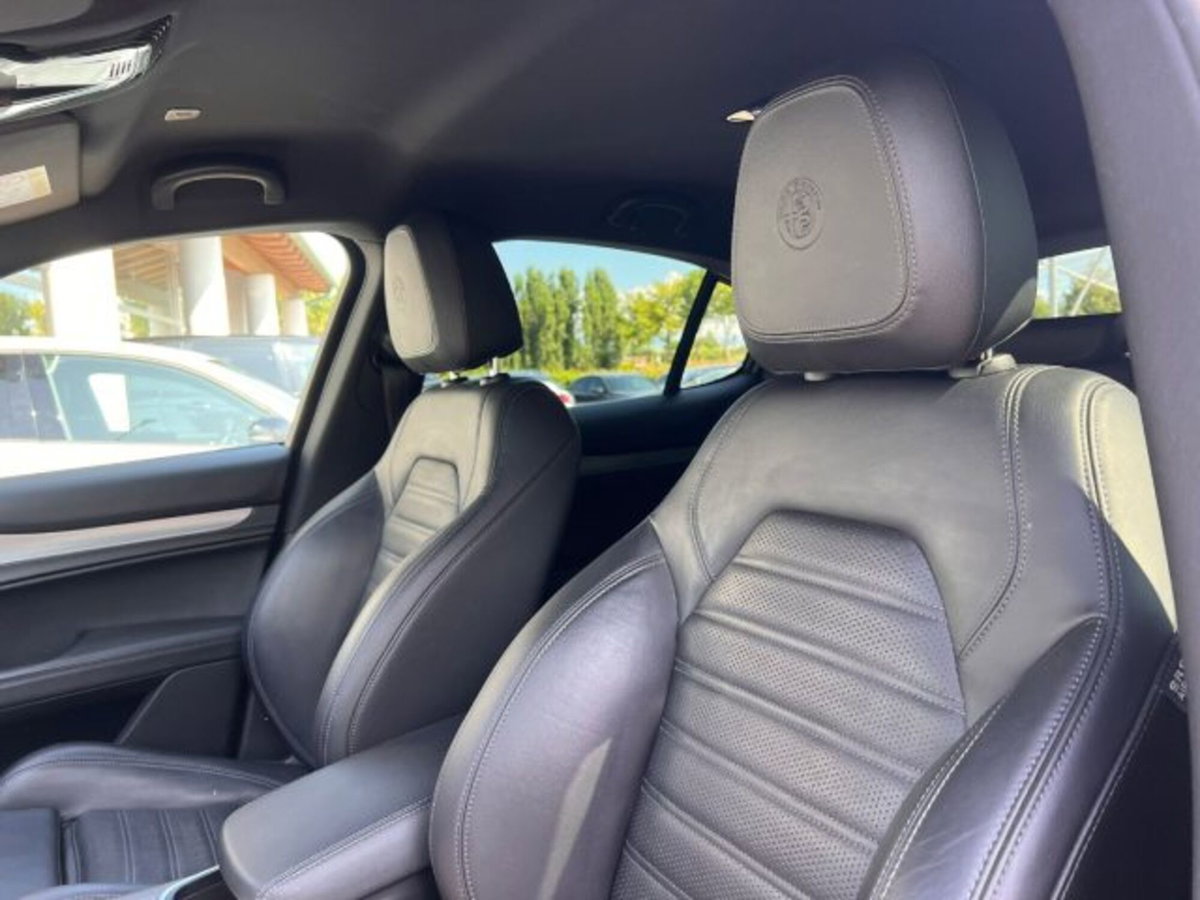 Alfa Romeo Stelvio Stelvio 2.2 Turbodiesel 210 CV AT8 Q4 Veloce (14)