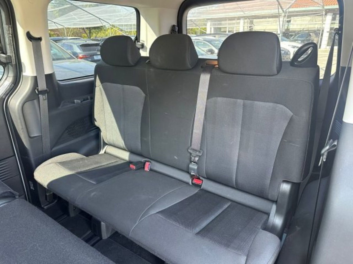 Hyundai Staria 2.2 awd auto (4)