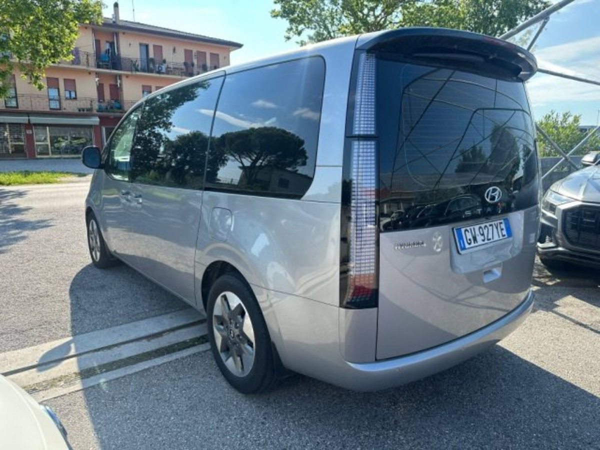 Hyundai Staria 2.2 awd auto (6)