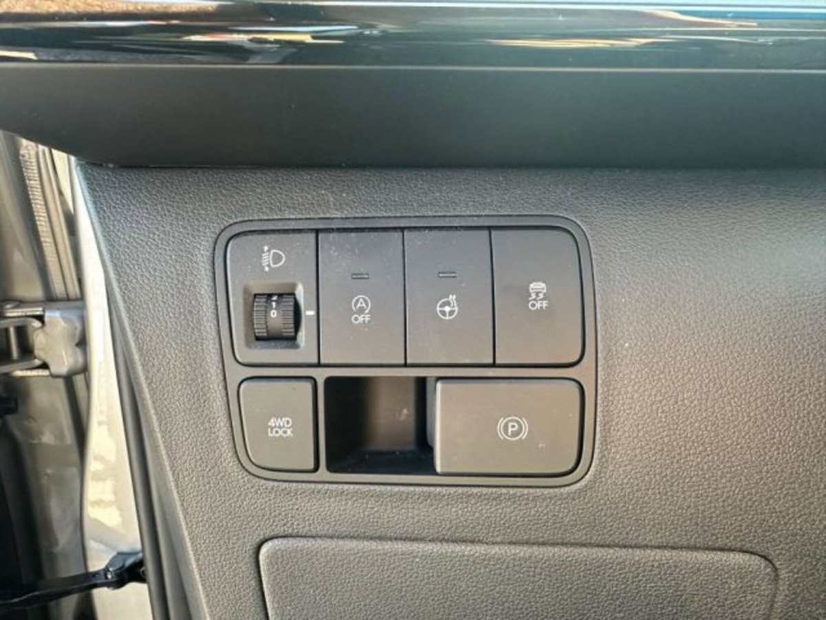 Hyundai Staria 2.2 awd auto (9)