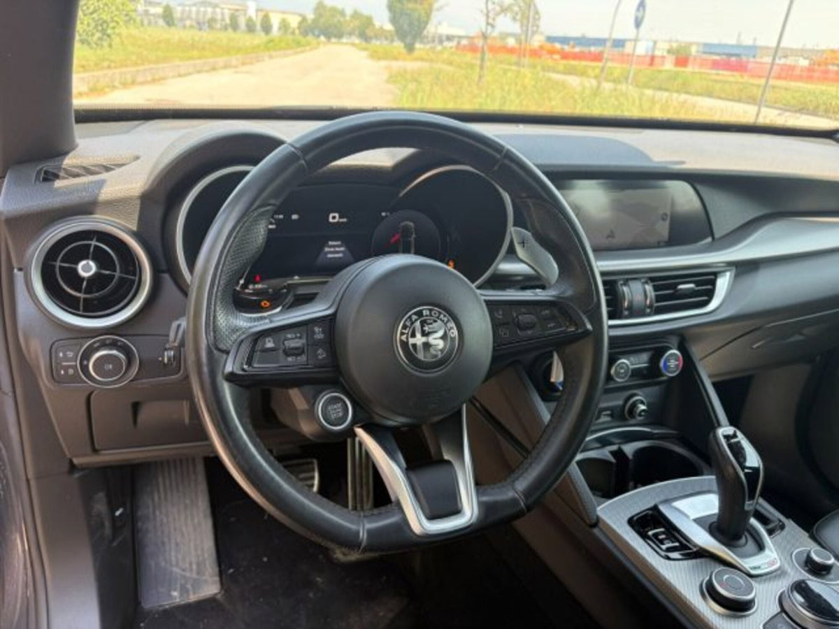 Alfa Romeo Stelvio Stelvio 2.2 Turbodiesel 210 CV AT8 Q4 Veloce (11)