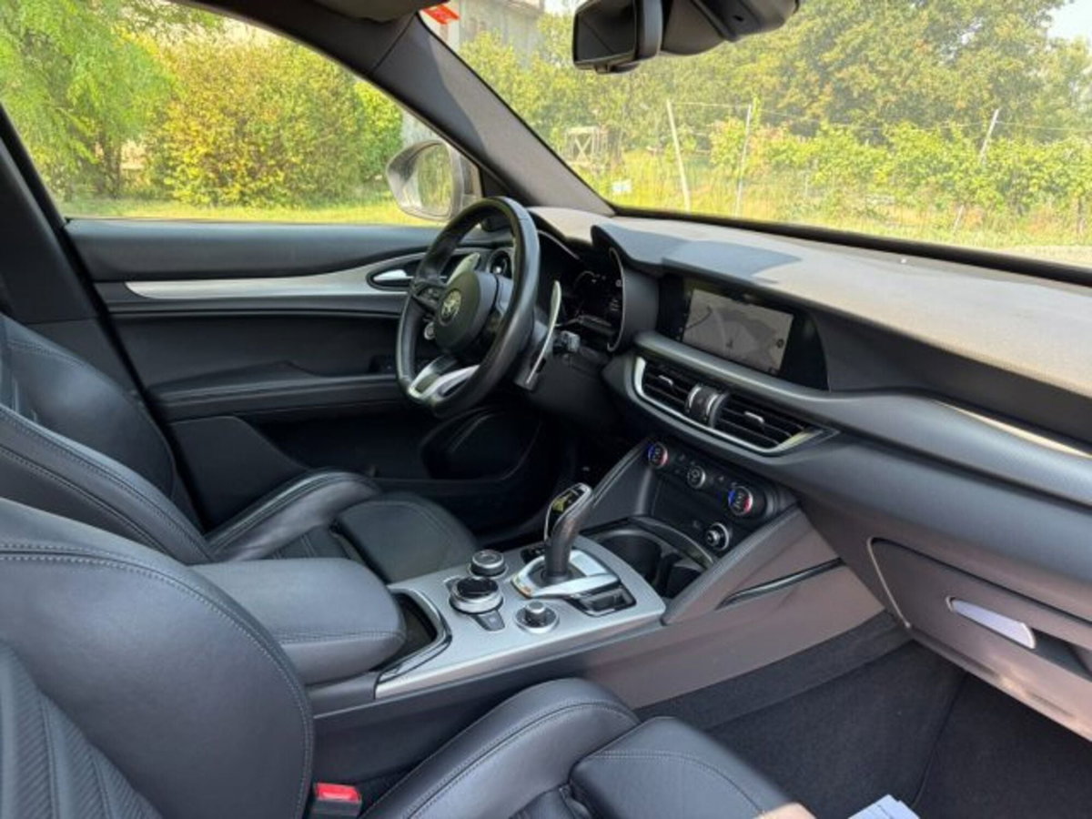 Alfa Romeo Stelvio Stelvio 2.2 Turbodiesel 210 CV AT8 Q4 Veloce (9)